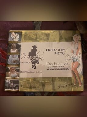 Marilyn Monroe 4x6 Picture Frame - Gold